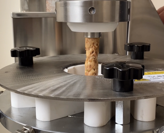 The multi-functional steamed bun machine can't make meat filling. Isn't it ridiculous?