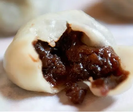 The bean paste buns made with a steamed bun machine will be fried immediately after being steamed. What happened to the problem?